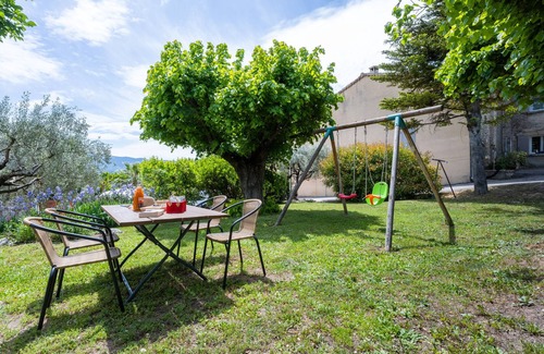 Merindol-les-Oliviers Cottage | Gîte-Les Tilleuls-Douche