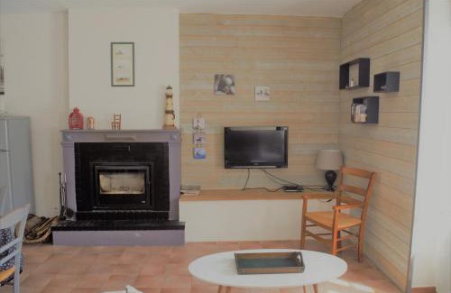 Frossay Appartement | Gîte LES HORTENSIAS 4 étoiles avec piscine