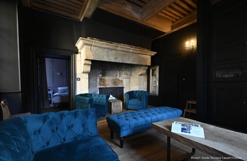 Ornans Maison | Gîte Les Muses, Ancien hôtel particulier avec SPA