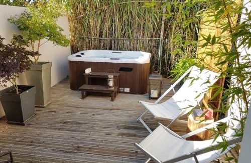 Moussan Maison | Gîte Les Roseaux Spa extérieur privatif inclus