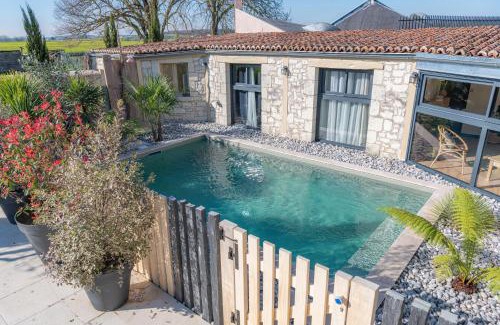 Forges Maison | Gîte Lunaben-Maison en pierres avec piscine