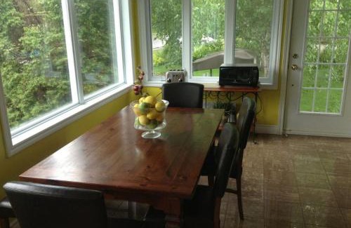 Mauricie Lit Et Petit-Déjeuner | Gîte Maison Parc Delormier