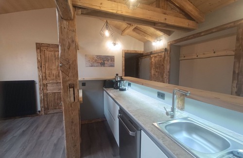 Septmoncel les Molunes Appartement | Les Etoiles de Bevy / Gîte modulable Haut Jura 10 personnes/12 couchages