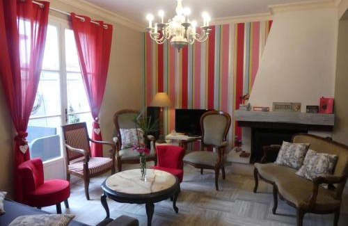 Cravant-les-Coteaux Maison | Gîte Moderne 10 Pers. en Touraine avec Jardin, WiFi, Près de la Vienne et Vignobles de Chinon - FR-1-381-395