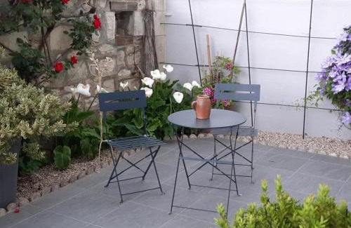 Cravant-les-Coteaux Maison | Gîte Moderne 10 Pers. en Touraine avec Jardin, WiFi, Près de la Vienne et Vignobles de Chinon - FR-1-381-395