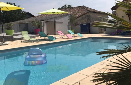 Savignac-sur-Leyze Maison | Gîte Monpazier - Piscine & Jacuzzi