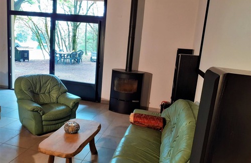 Saint-Martin-des-Combes Maison | Gîte Nature en Périgord, Détente, Pêche, et Baignade