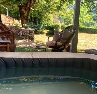 Castelnau-de-Brassac Appartement | Gîte nature et spa