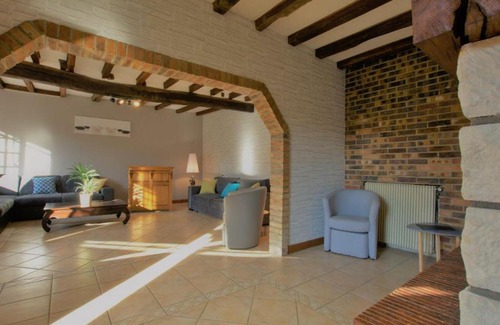 Neuville-sur-Vanne Maison | Gîte Neuville-sur-Vanne, 5 pièces, 8 personnes - FR-1-543-149