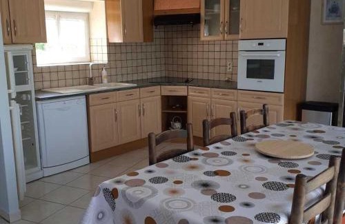La Villedieu-en-Fontenette Maison | Gîte paisible en campagne proche nature - FR-1-583-408