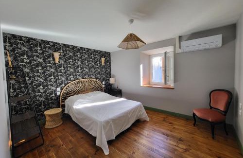 Taurignan-Vieux Maison | Gîte PRAT NAOU - PYRENNEES ARIEGEOISES
