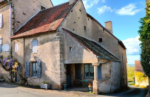 Chatelus-Malvaleix Maison | Gîte privatif, proche nature et plan d'eau
