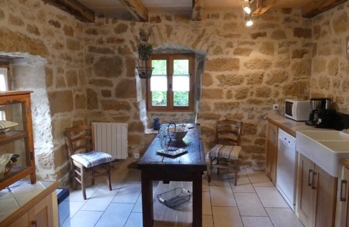 Frontenac Cottage | Gîte Quercy, charme authentique, grand confort, jardin arboré, piscine naturelle
