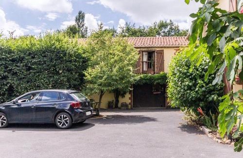 Corcoue-sur-Logne Maison | Gîte rénové à Corcoué-sur-Logne avec étang privé et équipements bébé - FR-1-306-1066