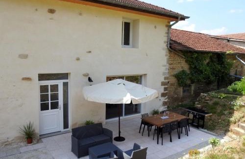 Dommartin-le-Franc Maison | Gîte rénové 3 chambres avec cour et terrasse, proche musée et voie verte vers le lac du Der - FR-1-611-63