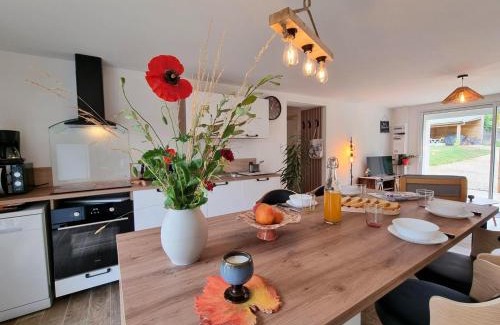 La Versanne Maison | Gîte rénové avec Wi-Fi, jardin et animaux acceptés à La Versanne - FR-1-496-369