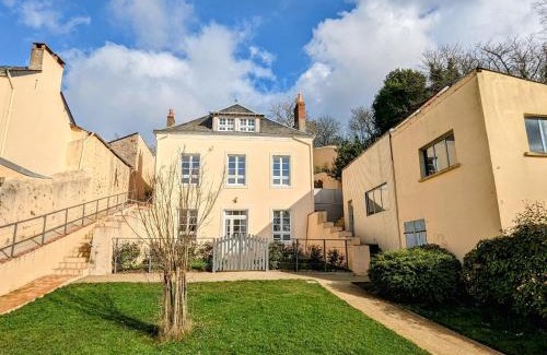 Sable-sur-Sarthe Maison | Gîte restauré 6 pers. au bord de la rivière, proche centre, parking et wifi - FR-1-410-380