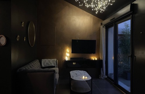 Pacy-sur-Eure Maison | Gîte romantique avec SPA et accessoires coquins
