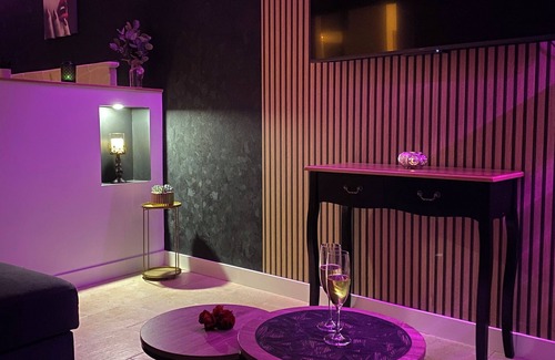 Brain-sur-Longuenee Maison | Gîte romantique La Parenthèse Angevine Love &Spa