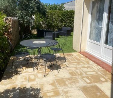Saint-Jean-de-Barrou Maison | Gîte Romarin avec SPA