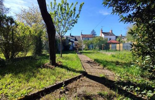 Chateauroux Maison | Gîte Saint-Denis - proche centre ville - jardin