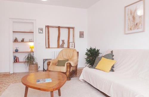 Marboue Maison | Gîte spacieux au cœur de Marboué - FR-1-581-155