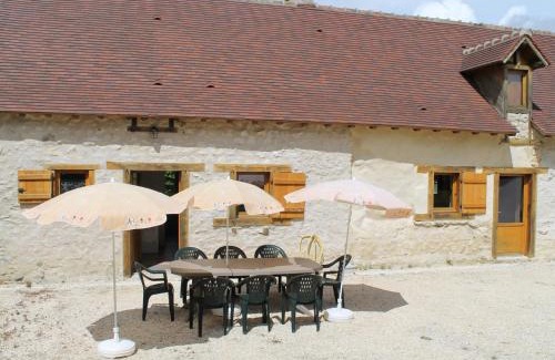 La Puye Maison | Gîte spacieux entre Chauvigny et La Roche Posay, adapté PMR, animaux admis, terrasse et jardin commun - FR-1-541-37