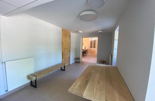 Feneyrols Maison | Gîte spacieux et confortable à Feneyrols proche de l'Aveyron - FR-1-605-48