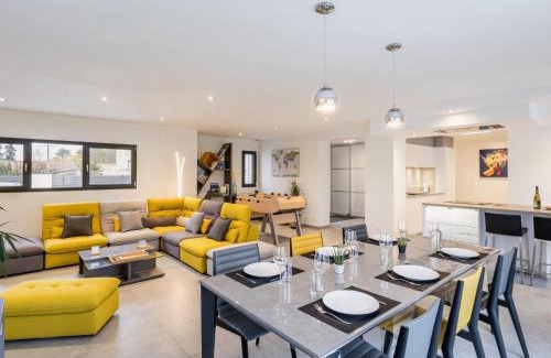 La Haie-Fouassiere Maison | Gîte spacieux avec jardin, spa, babyfoot et parking privé - FR-1-306-1292