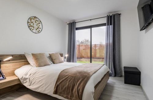 La Haie-Fouassiere Maison | Gîte spacieux avec jardin, spa, babyfoot et parking privé - FR-1-306-1292