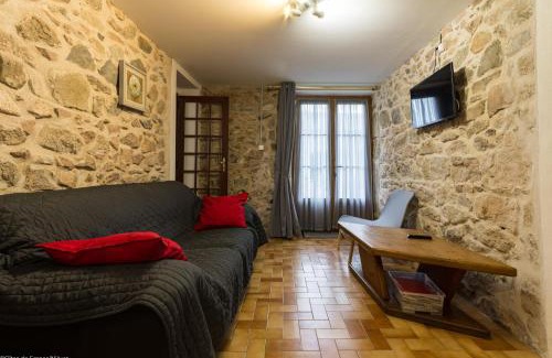 Planchez Maison | Gîte Sylvie