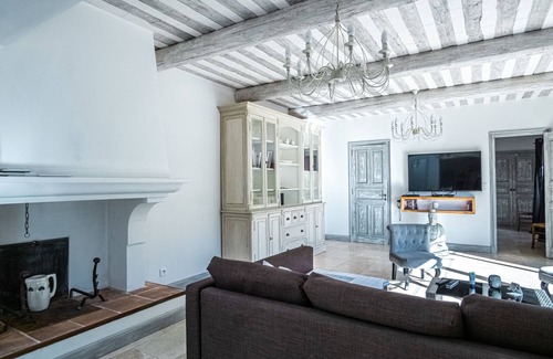 Lagnes Maison | Gîte tout confort - jardin et piscine chauffée