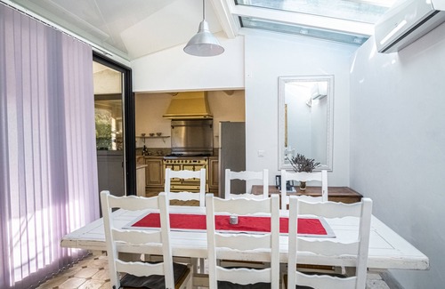 Lagnes Maison | Gîte tout confort - jardin et piscine chauffée