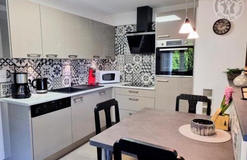 Preux-au-Bois Maison | Gîte tout inclus avec jardin clos, terrasse privative, proche forêt et randonnées, 1 chambre, 1 canapé-lit - FR-1-510-168