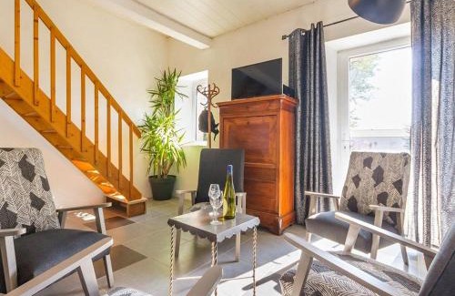 Monnieres Maison | Gîte typique au cœur de Monnières, proche Sèvre, jardin privatif, Wifi, idéal pour pêche et rando - FR-1-306-985
