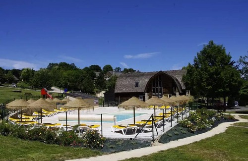 Mende Villa | Village de Gîtes Le Colombier - Gîte 4 Personnes Grand