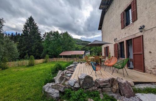 Jussarupt Maison | Gîte Vosgien Rénové avec Jardin, Proche Gérardmer et Activités de Plein Air - FR-1-589-600