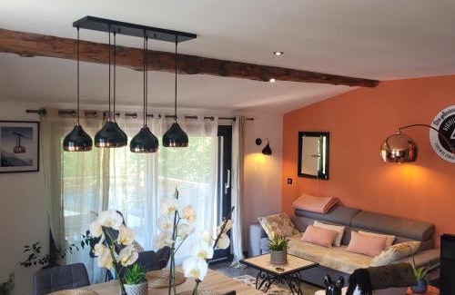 Bourg-Saint-Maurice Maison | gîteduruisseau73, maison entière 80 m2 exposée sud, à 5 minutes en voiture du funiculaire pour Les Arcs Paradiski, , 2 chambres 2 salles de bain avec terrasse et garage