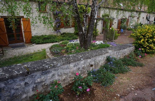 Poligny Cottage | Gîte Gîtes de la Fontaine Gargot pour 7 personnes