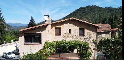 Casteil Maison | gîtes du Cady
