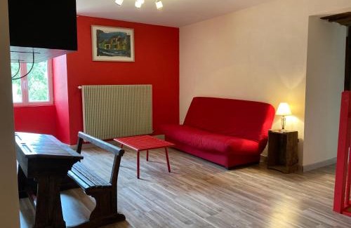Praslay Maison | Gîtes du Noyer