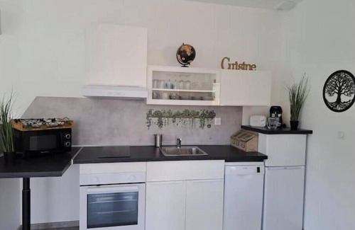 Saint-Medard-de-Guizieres Hôtel | Gîtes À LA source Logement "La Dronne"