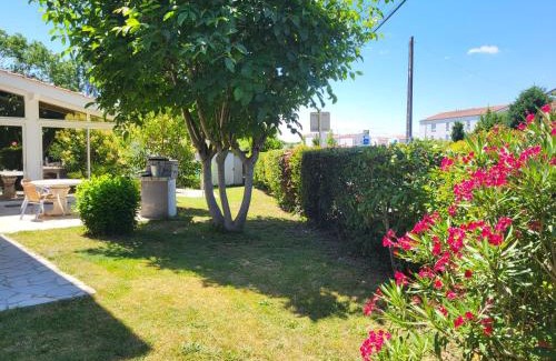 Aussonne Appartement | Gîtes pour groupe climatisé, parking, jardin proche Toulouse, Airbus, MEETT et aéroport