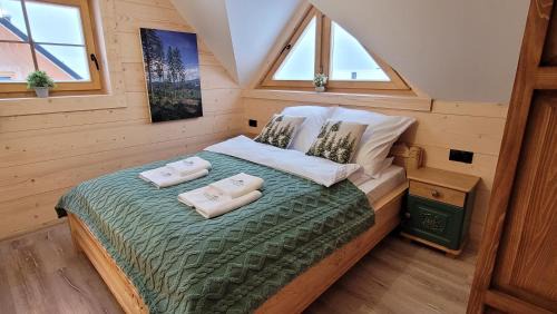 Istebna Maison | Górskie Przysiółki w Koniakowie - Dom z bala JODEŁKA