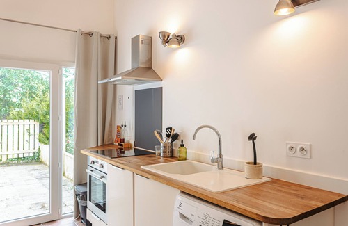 Puyravault Maison | Gabae - Les Volets Gris : maison de vacances confortable avec Wi-Fi et espace de télétravail