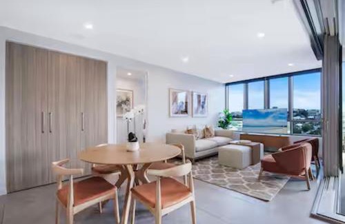 East Brisbane Appartement | Gabba Oasis - Luxury 3BR Apt & Pool