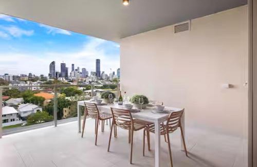 East Brisbane Appartement | Gabba Oasis - Luxury 3BR Apt & Pool