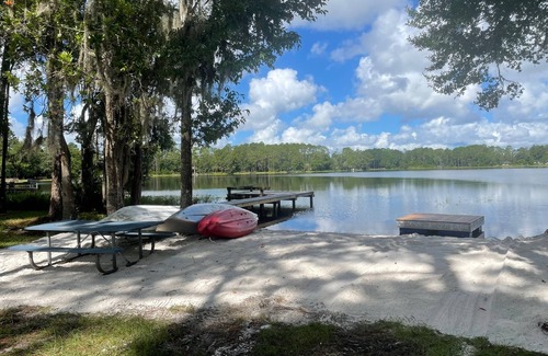 Hawthorne Maison | Gainesville Area Lakefront Home (Riley Lake) Canoë Jonboat Wifi illimité