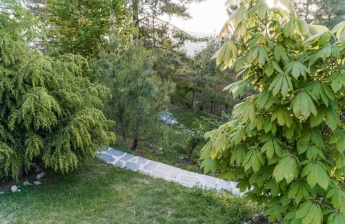 Nathia Gali Appartement | Gali's End By Roomy, Kalabagh Nathiagali
