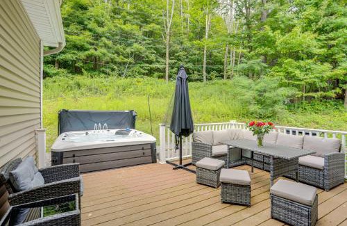 Collins Center Maison | Game Room and Hot Tub Big Fun in Ellicottville